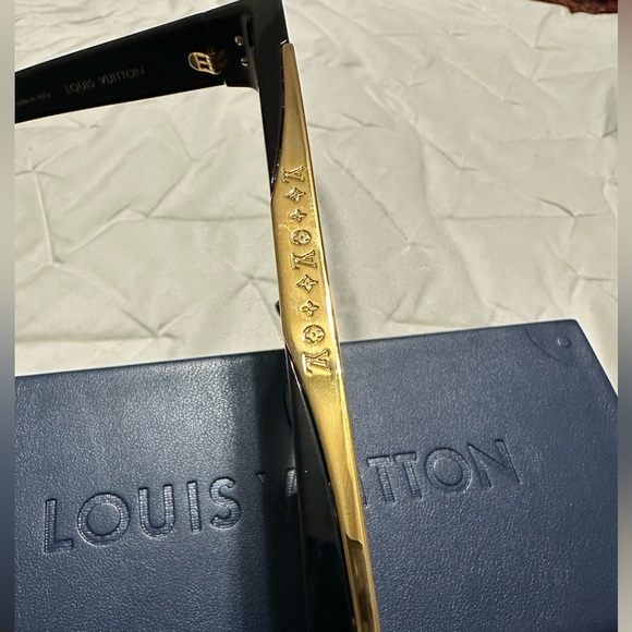 Mens . Louis Vuitton. (New authentic 100%  Z1502W 
Evidence Sunglasses - Picture 2 of 11